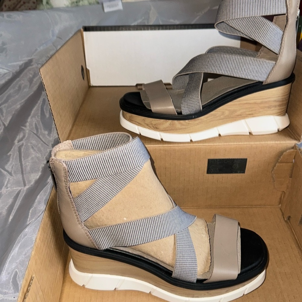 SOREL SHOES